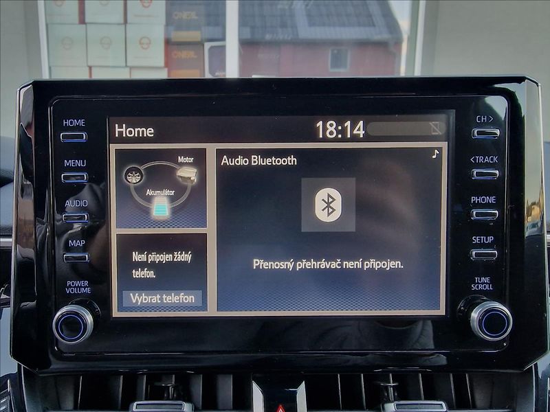 Toyota Corolla 1.8 Hybrid Comfort,ČR ,1.Maj. - fotka 25 z 48