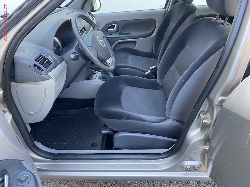Renault Thalia (2012) 1.2i 16v, ČR, AC - fotka 9 z 15