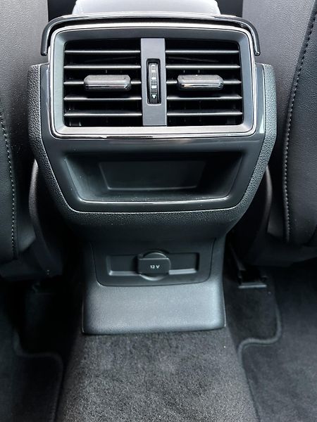 Škoda Karoq 2.0TDI 110kW Style+ Panoram TZ - fotka 24 z 28