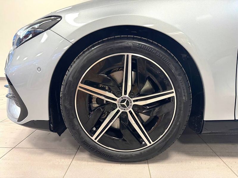 Mercedes-Benz CLA (2026) 200 - fotka 5 z 6