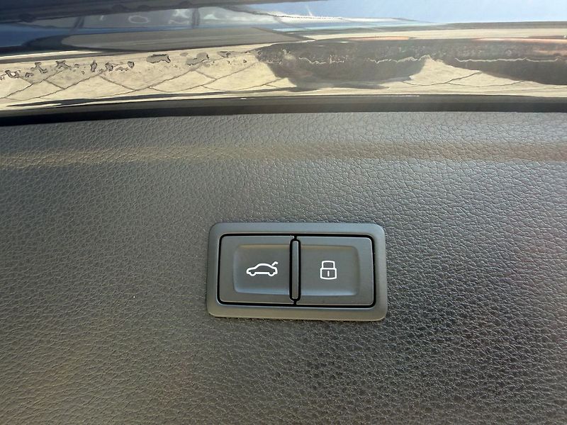 Audi Q5 S-line  2.0TDI 150kW Quattro S - fotka 21 z 23