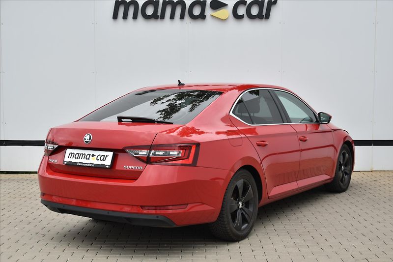 Škoda Superb 2.0 TDI 140kW AMBITION+ DPH ČR - fotka 2 z 3