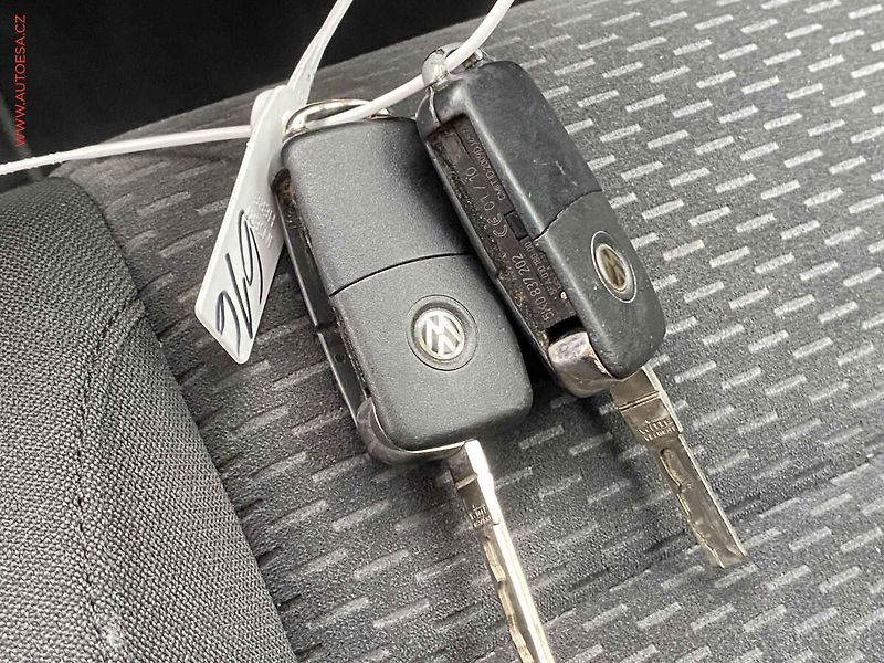 Volkswagen Golf Plus (2010) 1.6 i, Comfortline, park - fotka 16 z 16