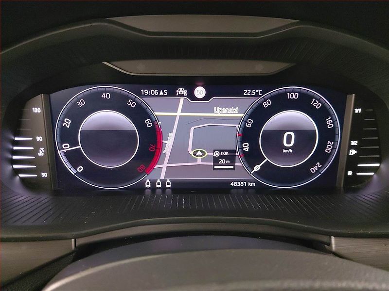 Škoda Kamiq (2021) Scoutline 1.5 TSI - fotka 11 z 20