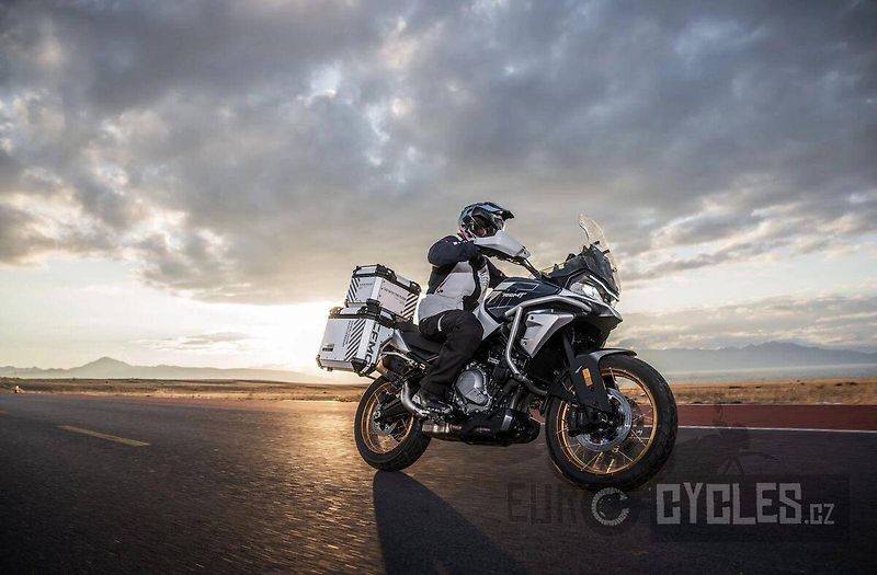 CFMOTO (2026) 700 MT Adventure AKCE - fotka 10 z 12