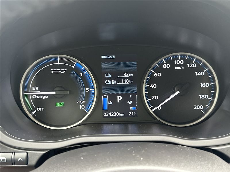 Mitsubishi Eclipse Cross 2,4 PHEV 188PS  A/T 4x4 - fotka 39 z 52