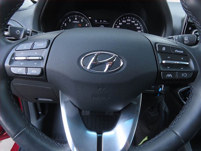 Hyundai i30 (2023) Family 1.5 T-GDI MHEV - fotka 18 z 19