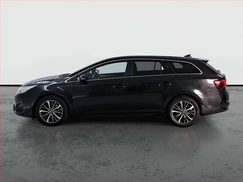 Toyota Avensis (2017) 2.0 D-4D, Navi, Tempomat - fotka 3 z 17