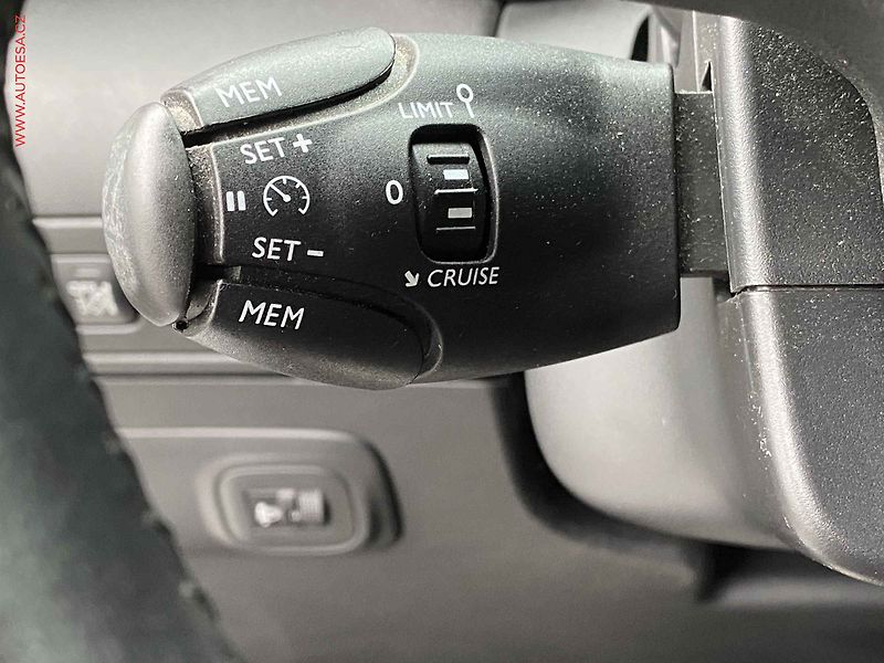 Citroën C3 Aircross (2018) 1.2 PT, Shine, navi, kamera - fotka 13 z 18