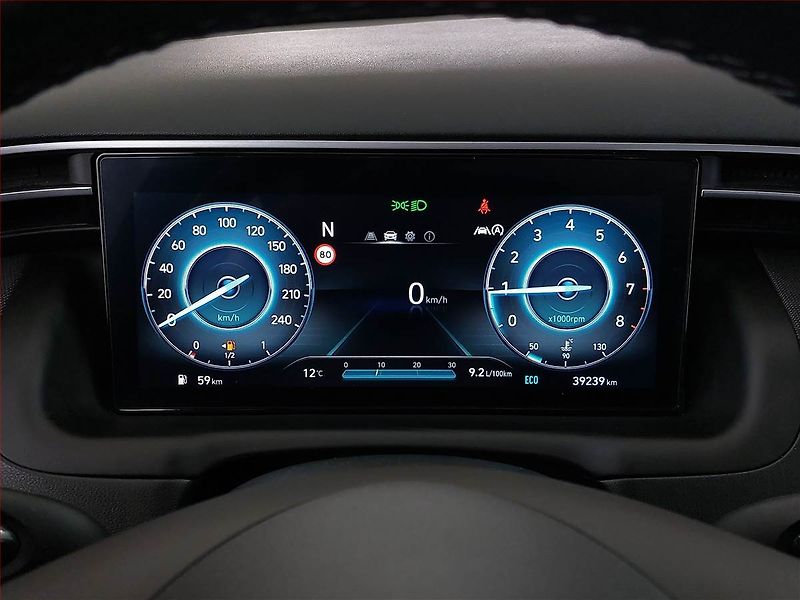 Hyundai Tucson (2023) 1.6 T-GDI 48V MHEV - fotka 9 z 16