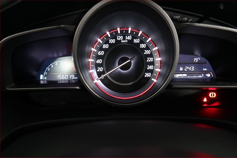 Mazda 3 (2014) 1.5 Skyactiv-G, Navi - fotka 11 z 16