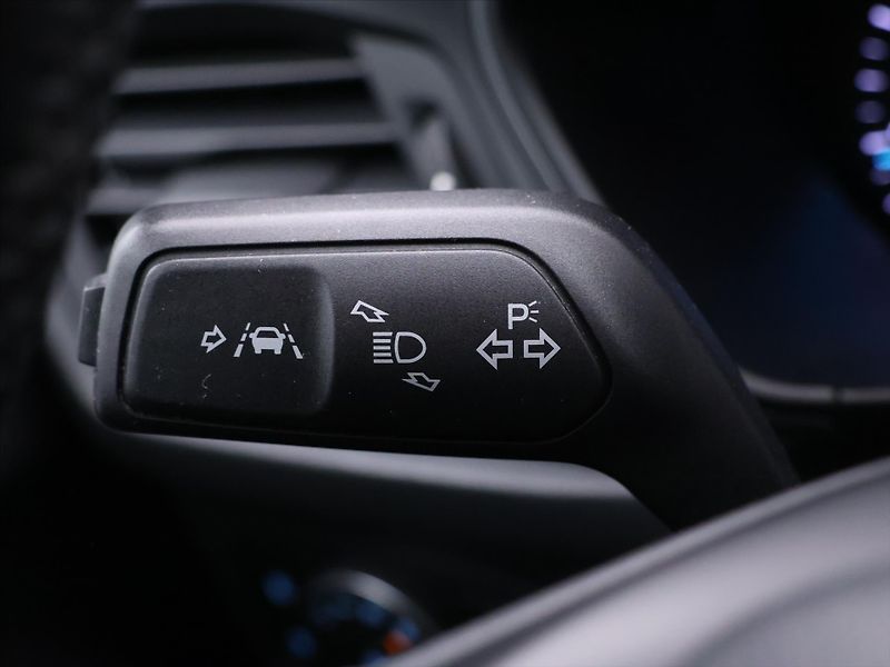 Ford Focus 1,0 EcoBoost 74kW CZ DPH - fotka 19 z 34