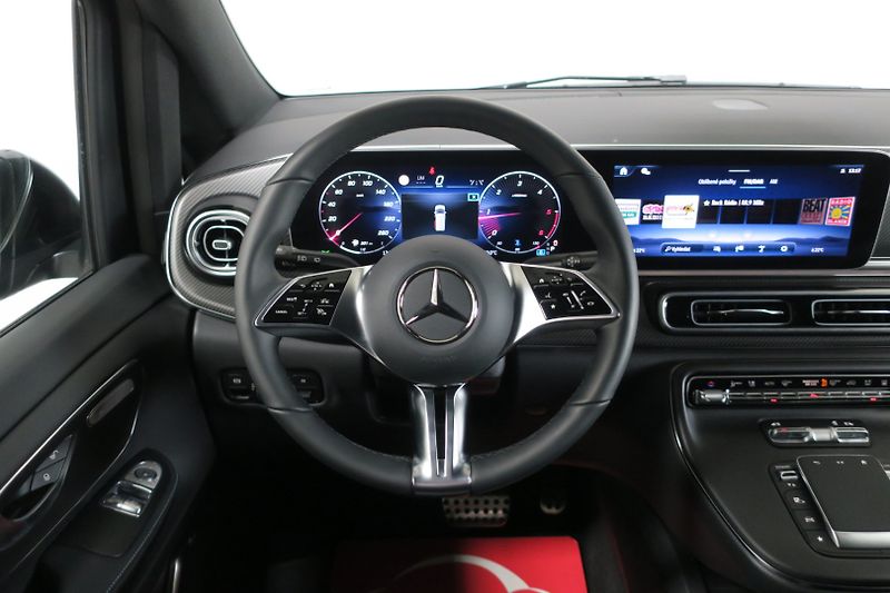 Mercedes-Benz Třídy V (2025) 300d AVG LONG 4MATIC NOVÝ - fotka 16 z 50