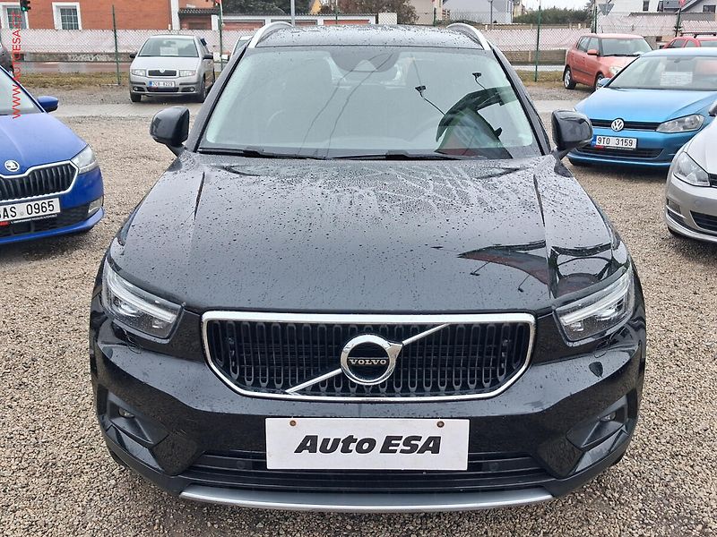 Volvo XC40 (2020) 1.5T, Momentum, AT - fotka 2 z 23