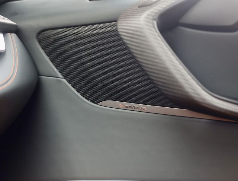 BMW i8 (2018) xdrive Laser - fotka 35 z 44