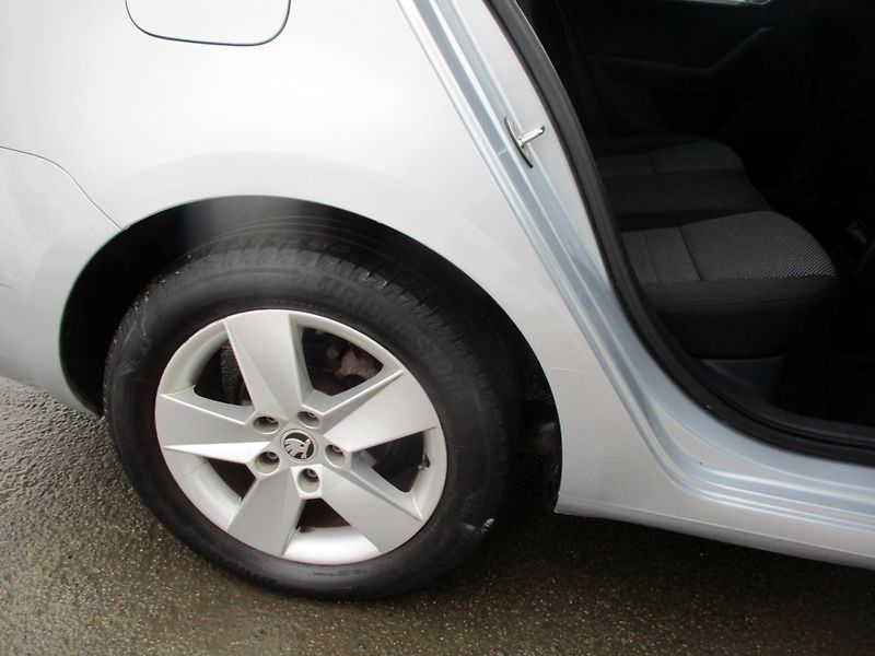 Škoda Octavia 1.2 TSi AMB*SERVIS*L+Z PNEU - fotka 26 z 40