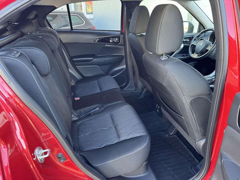 Mitsubishi Eclipse Cross 1,5T INTENSE,ČR,1.MAJ. - fotka 11 z 19