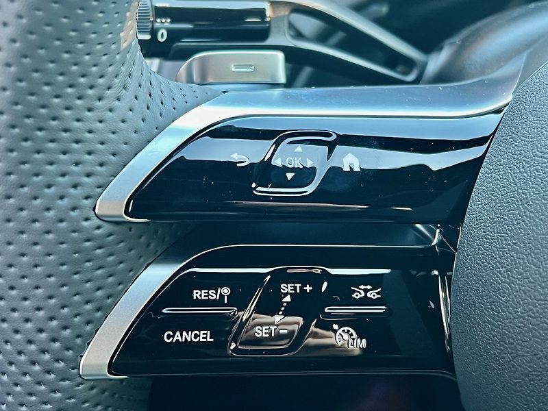 Mercedes-Benz Třídy E (2026) 220 d 4MATIC Linie AMG - fotka 23 z 27