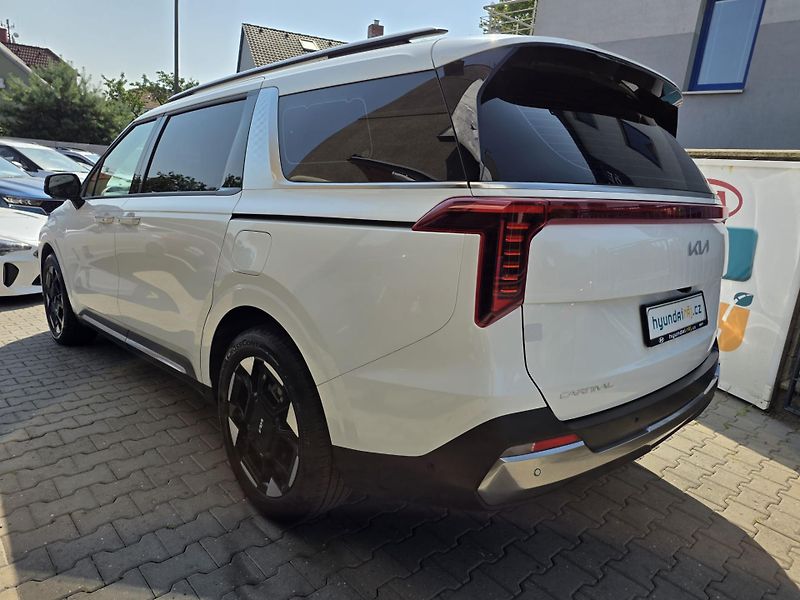 Kia Carnival (2024) 1.6-HEV-AUTOMAT-6+3MÍSTA - fotka 12 z 34