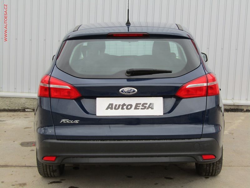 Ford Focus (2015) 1.5 TDCi, 2.maj,ČR, AC - fotka 5 z 14