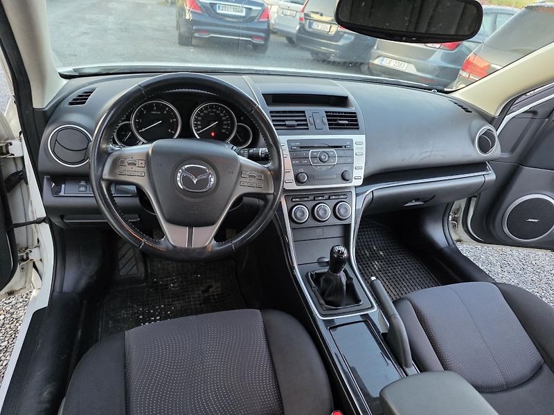 Mazda 6 2.0 D Xenon Bose - fotka 9 z 19
