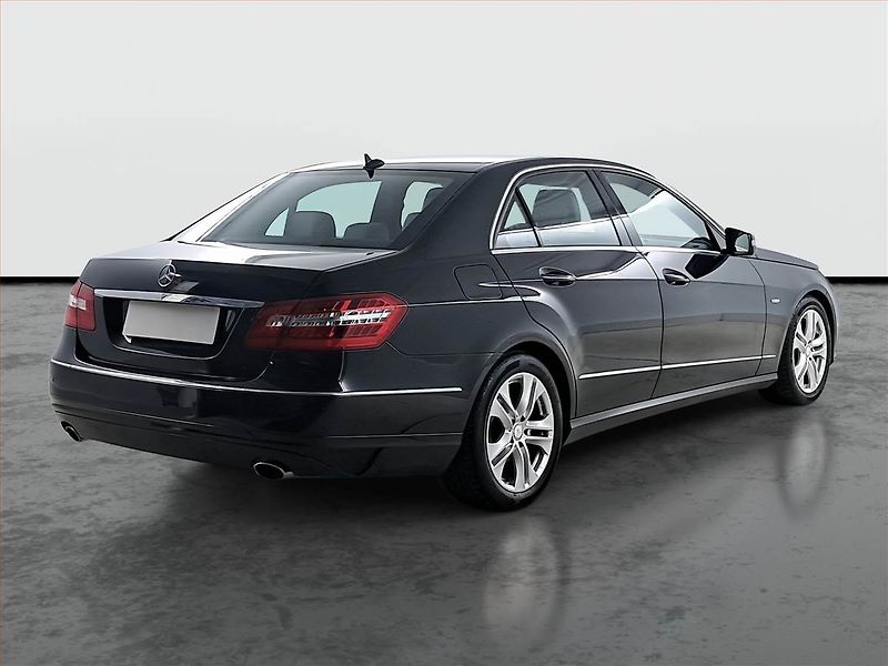 Mercedes-Benz Třídy E (2009) E 350 CGI, Automat - fotka 5 z 19