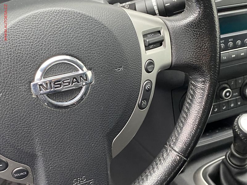 Nissan Qashqai (2012) 1.6dCi, Acenta, panor - fotka 13 z 16
