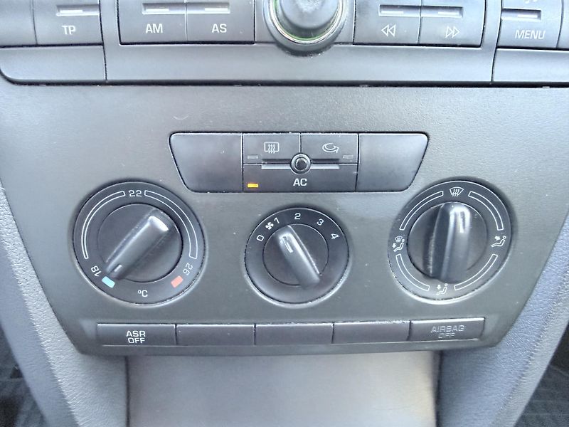 Škoda Octavia 1.9 TDi  - fotka 16 z 25