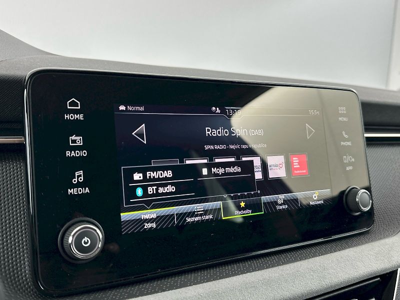 Škoda Scala (2025) 1.0TSI 85kW Top Selection - fotka 15 z 30