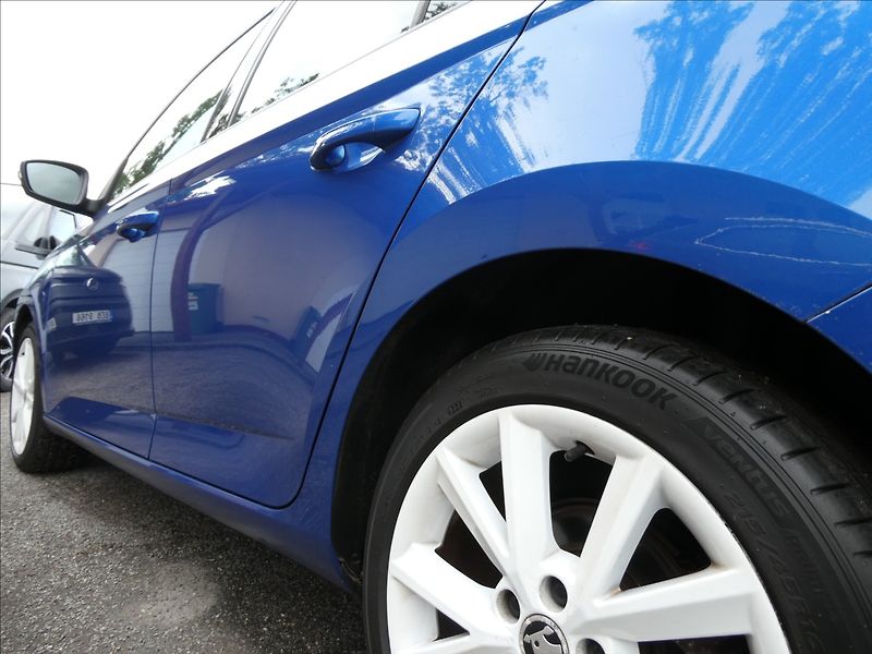 Škoda Fabia 1,2 TSi 2xkola,auto klima,temp - fotka 14 z 42