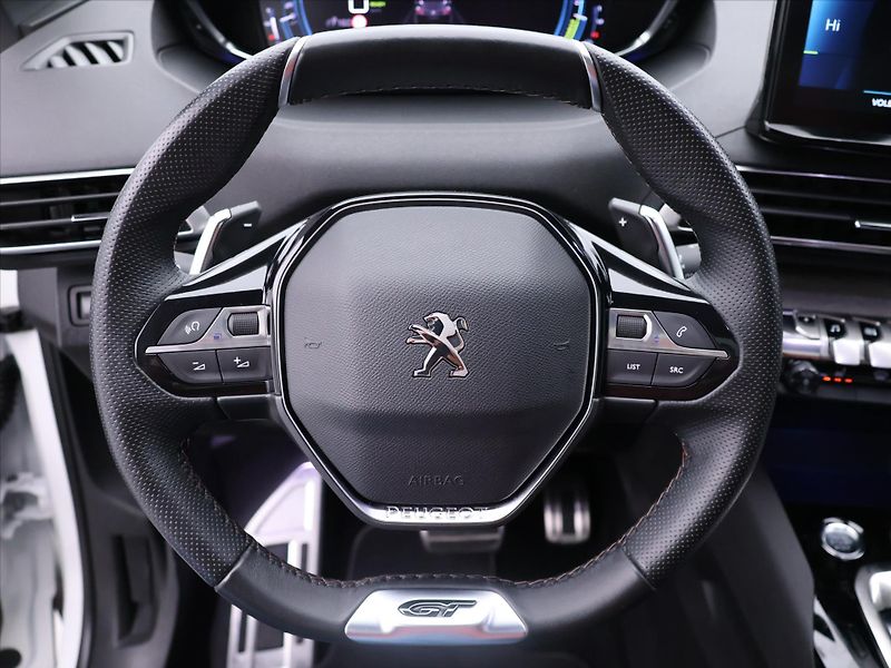Peugeot 3008 GT 1,6 PureTech 133kW Automat - fotka 22 z 46