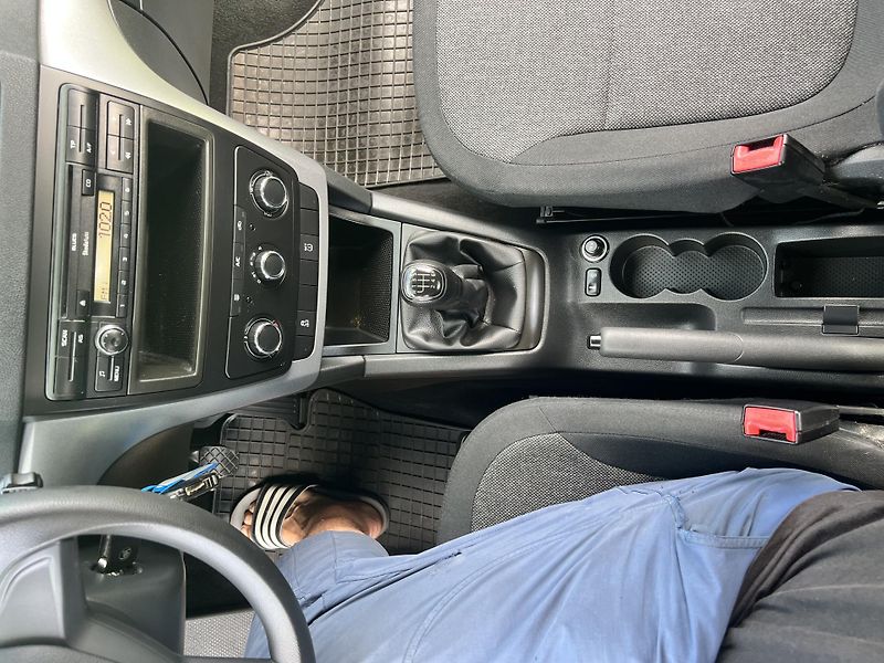 Škoda Yeti 1.2TSI 77KW,KLIMA,ESP,ASR,CD - fotka 36 z 40