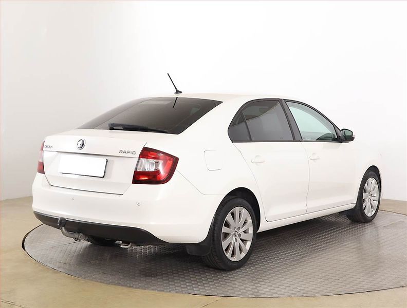 Škoda Rapid (2018) 1.4 TDI, Serv.kniha, Tempomat - fotka 5 z 17