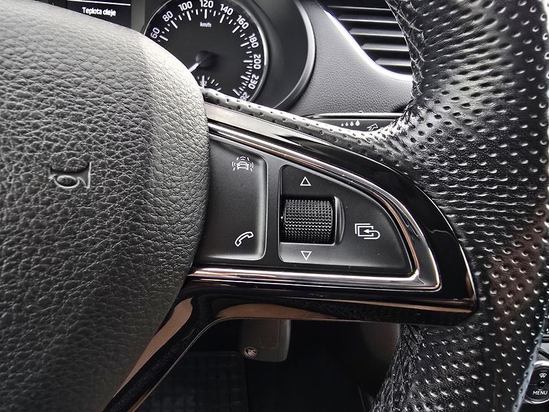 Škoda Octavia 1.4TSI 110KW Bi XENON NAVI 1Ma - fotka 29 z 30