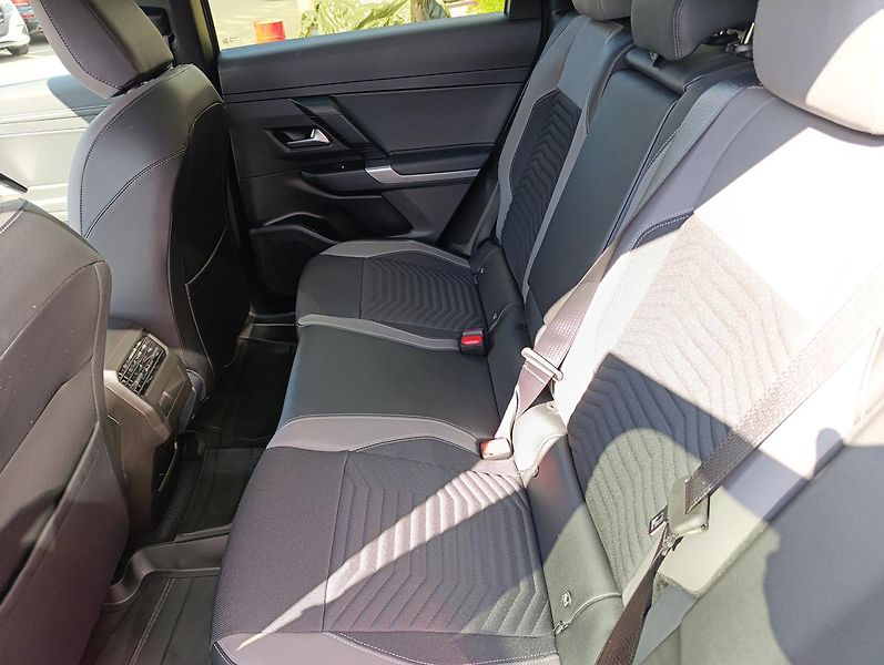 Jeep Compass (2026) First Edition e-Hybrid 145k - fotka 14 z 29