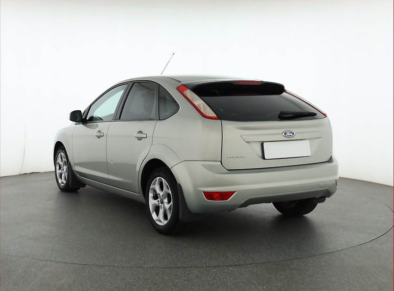 Ford Focus (2009) 1.6 16V, nová STK - fotka 4 z 14