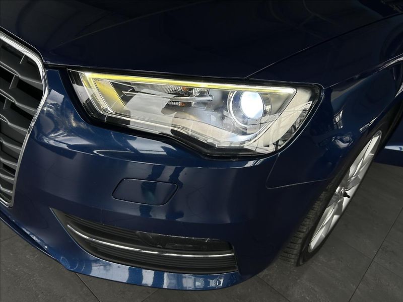 Audi A3 2,0   TDI 110kW,SERVISKA,NAVI - fotka 27 z 27