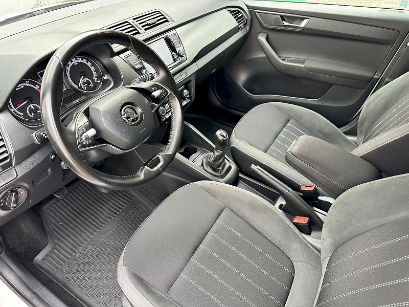 Škoda Fabia (2021) 1.0 TSI 70kW Style Combi - fotka 6 z 22