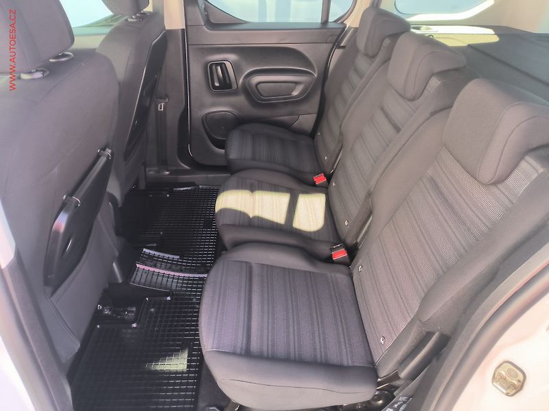 Opel Combo (2022) 1.5CDTi, 1.maj,ČR, Elegance - fotka 10 z 18