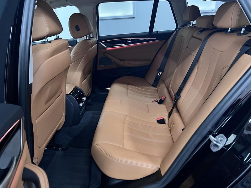 BMW Řada 5 520 d Xdrive 140 kW Premium - fotka 20 z 37