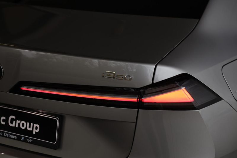 BMW Řada 3 i3 50 xDrive - fotka 17 z 17