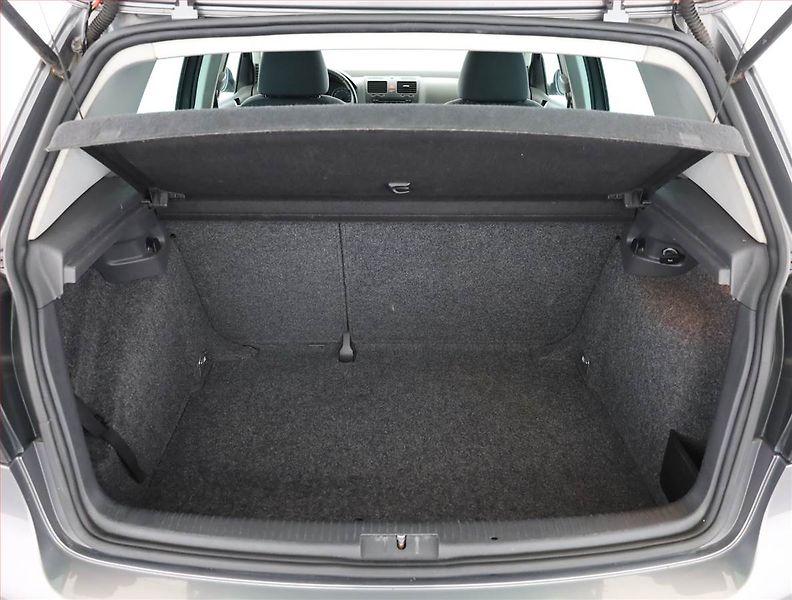Volkswagen Golf (2006) 1.4 TSI, po STK, Klima - fotka 14 z 14