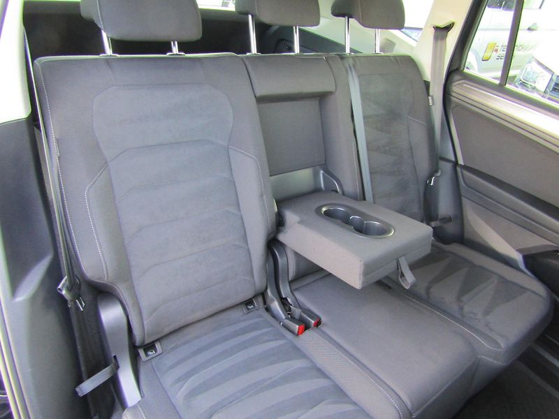 Volkswagen Tiguan Elegance 2.0 TDI 147 kW DSG 4 - fotka 27 z 30