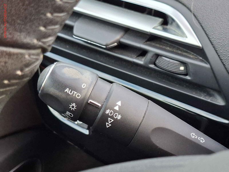 Citroën C4 Picasso (2018) 1.6 HDi, ČR, AC, TZ, kamera - fotka 16 z 19