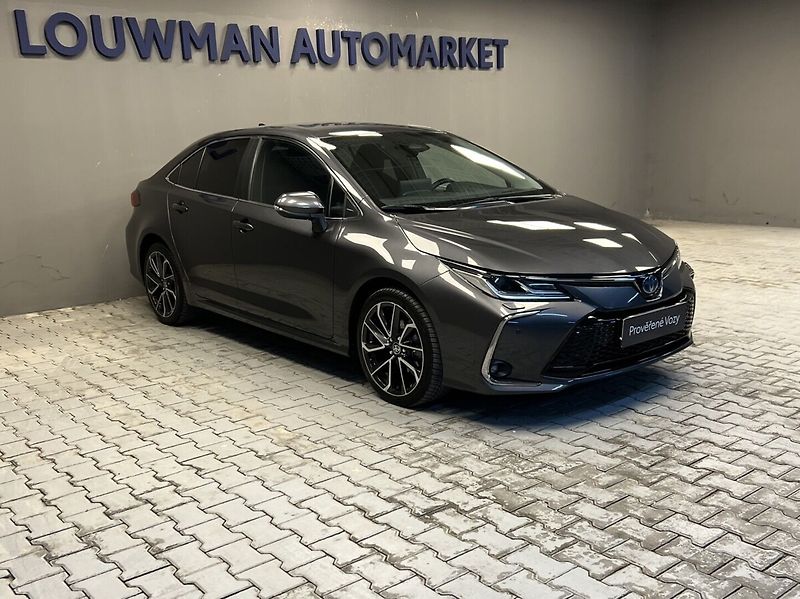 Toyota Corolla 1.8 Hybrid AT EXECUTIVE - fotka 13 z 16