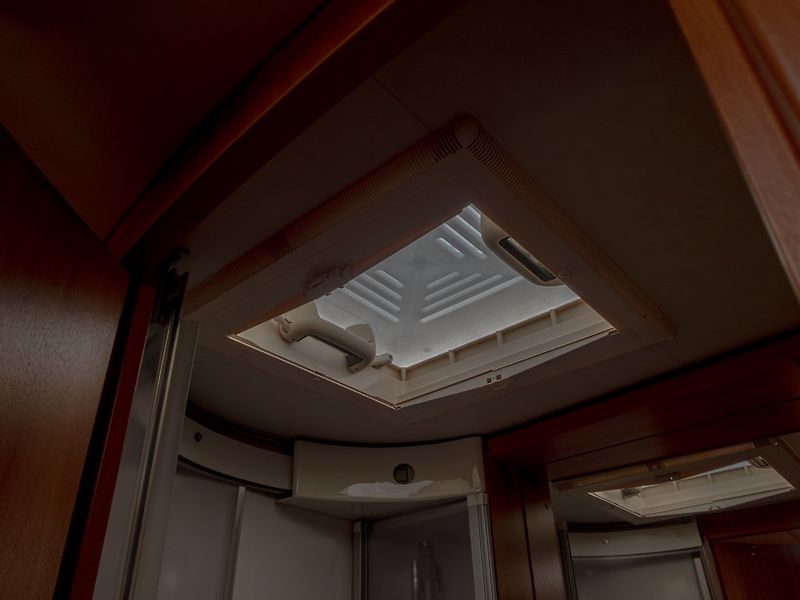 Hymer (2009) 2.3JTD 96KW - fotka 60 z 78