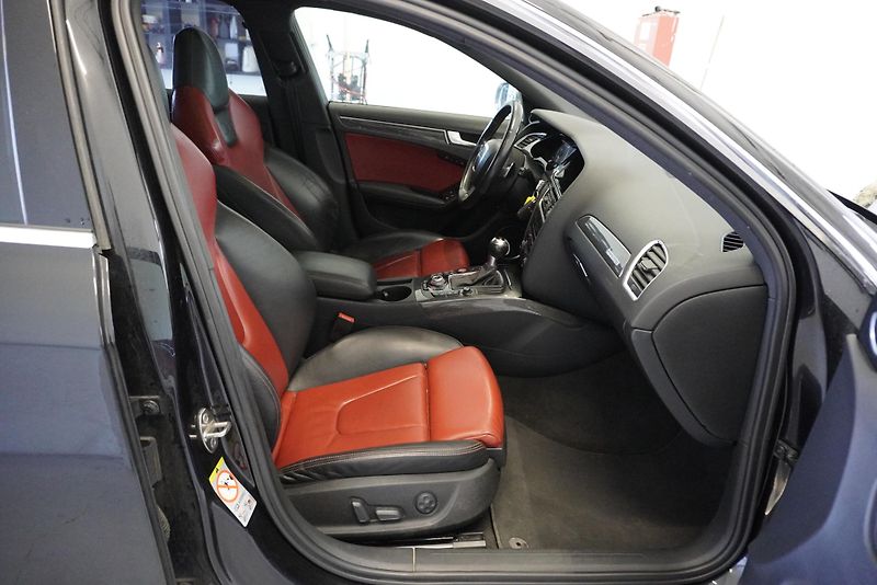 Audi S4 3.0 TFSI 333PS QUATTRO AUTOMAT - fotka 31 z 36
