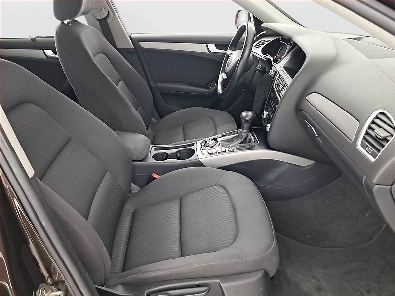 Audi A4 (2013) 2.0 TDI, Automat, Bi-Xenony - fotka 9 z 20