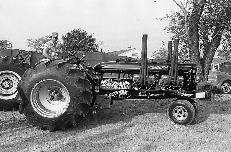 Záběr z Tractor Pullimgu v dánském Lintrupu v roce 2024.