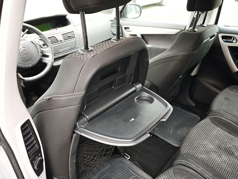Citroën Grand C4 Picasso (2009) 1,6 TDI 80 KW 7Míst - fotka 14 z 32